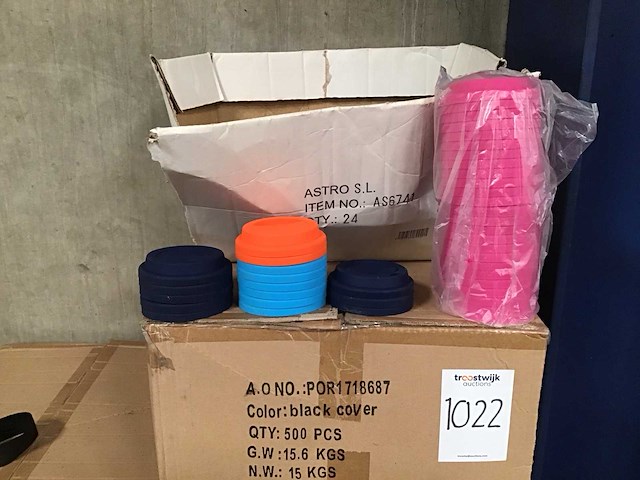 Diverse deksels en gripbanden, ca. 6000 stuks, siliconen - afbeelding 2 van  4