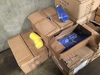 Diverse deksels en gripbanden, ca. 6000 stuks, siliconen - afbeelding 4 van  4