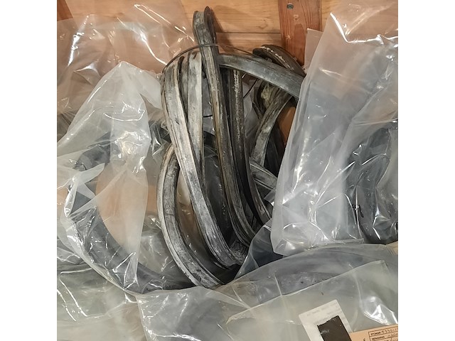 Diverse deur rubbers, o.a. daf - afbeelding 3 van  6