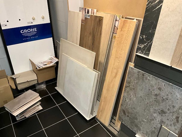 Diverse displaykasten met samples - afbeelding 6 van  6