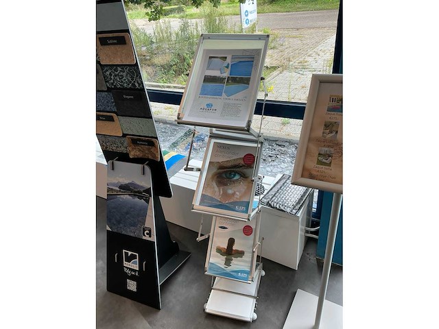 Diverse displays - afbeelding 6 van  6
