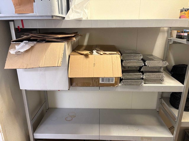 Diverse disposables - afbeelding 3 van  10