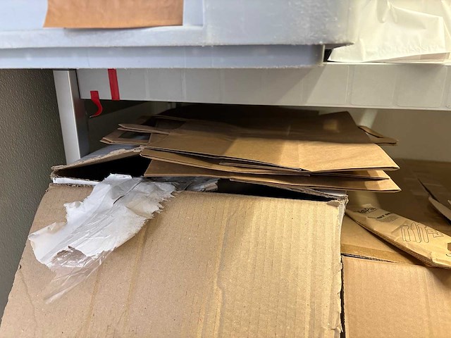 Diverse disposables - afbeelding 4 van  10