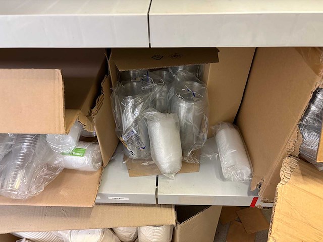 Diverse disposables - afbeelding 9 van  10