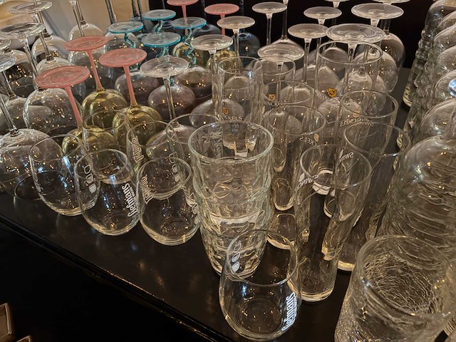 Diverse diverse diverse servies, glaswerk en bestek diverse (310x) - afbeelding 21 van  28