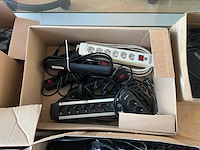 Diverse docks, toetsenborden en ict benodigdheden - afbeelding 4 van  8