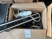 Diverse docks, toetsenborden en ict benodigdheden - afbeelding 5 van  8