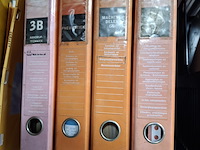 Diverse documentatie o.a. veenhuis, vicon, case, kramp, tjalma - afbeelding 10 van  15