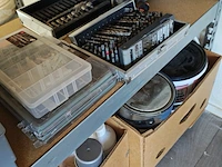 Diverse doe het zelf materiaal inclusief stelling - afbeelding 4 van  8