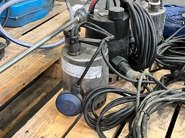 Diverse dompelpompen (7x) - afbeelding 7 van  8