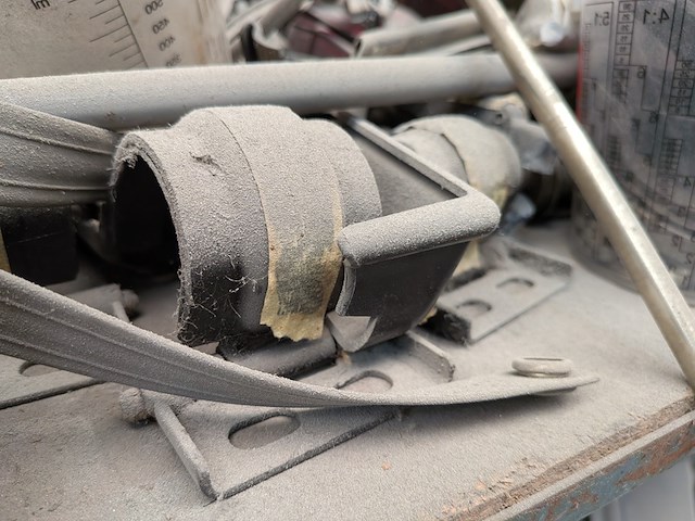 Diverse eend onderdelen in magazijnwagen - afbeelding 5 van  25