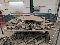 Diverse eend onderdelen in magazijnwagen - afbeelding 19 van  25