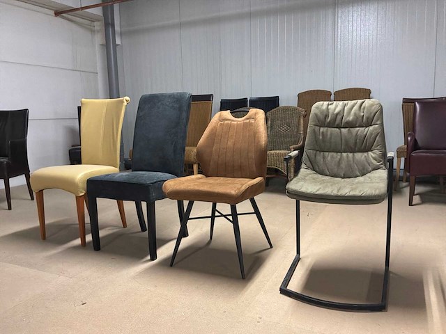 Diverse eetkamerstoelen (4x) - afbeelding 1 van  10