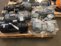 Diverse electro motoren (9x) - afbeelding 1 van  7