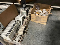 Diverse electronica - afbeelding 1 van  4