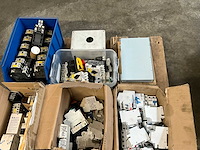 Diverse elektra installatie materiaal - afbeelding 3 van  11