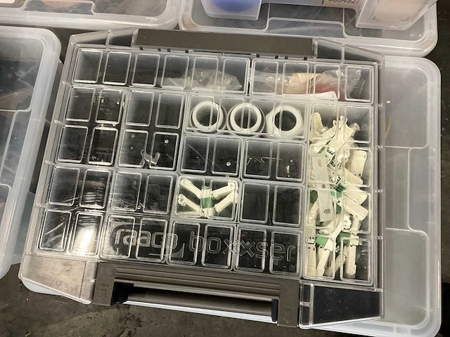 Diverse elektra installatie materialen - afbeelding 3 van  9