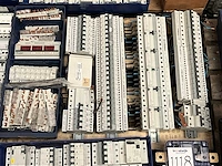 Diverse elektra installatie materialen - afbeelding 4 van  5
