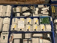 Diverse elektra installatie materialen - afbeelding 3 van  5