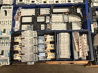 Diverse elektra installatie materialen - afbeelding 4 van  5