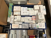 Diverse elektra installatie materialen - afbeelding 3 van  7