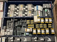 Diverse elektra installatie materialen - afbeelding 2 van  5