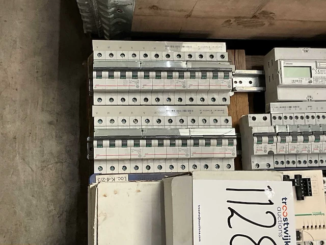 Diverse elektra installatie materialen - afbeelding 6 van  7