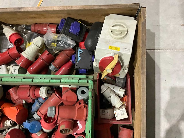 Diverse elektra stekkers - afbeelding 5 van  6