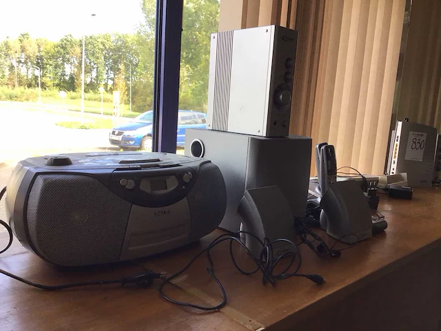 Diverse elektrische apparaten en diversen - afbeelding 4 van  5