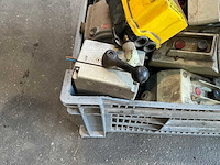 Diverse elektrische componenten - afbeelding 2 van  4