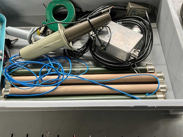 Diverse elektrische componenten - afbeelding 2 van  6
