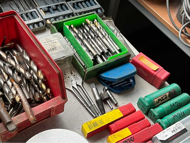 Diverse elektrische gereedschappen en toebehoren - afbeelding 11 van  20