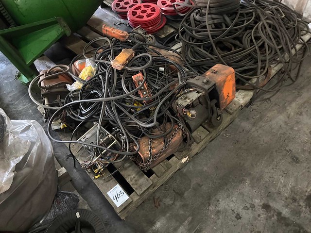 Diverse elektrische kettingtakels - afbeelding 1 van  3