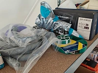 Diverse elektro materialen inclusief stelling - afbeelding 2 van  6