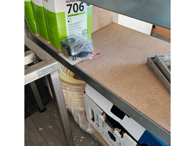 Diverse elektro materialen inclusief stelling - afbeelding 6 van  6