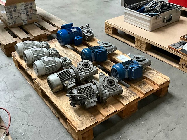 Diverse elektro motoren (8x) - afbeelding 5 van  12