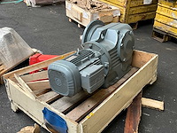 Diverse elektromotor + reductorkast - afbeelding 4 van  6