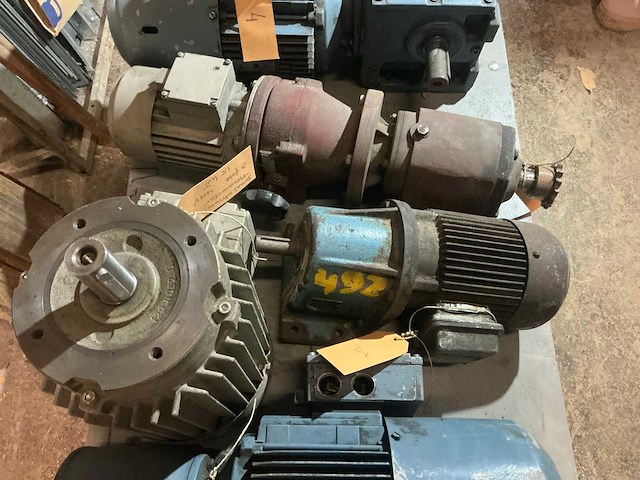 Diverse elektromotoren (5x) - afbeelding 5 van  8