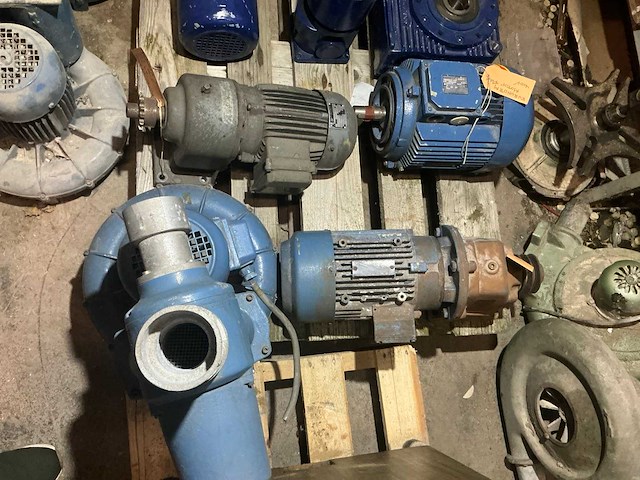 Diverse elektromotoren (5x) - afbeelding 1 van  10