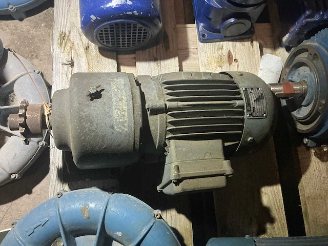 Diverse elektromotoren (5x) - afbeelding 7 van  10