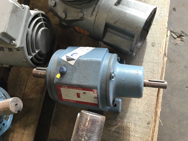 Diverse elektromotoren (9x) - afbeelding 3 van  7