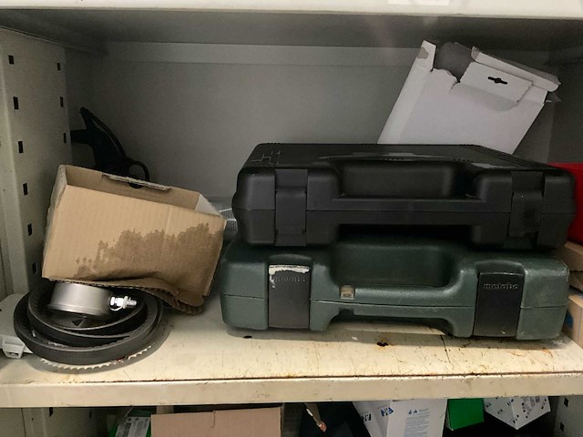 Diverse elektronica-voorraden - afbeelding 5 van  8