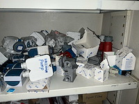 Diverse elektronica-voorraden - afbeelding 6 van  9