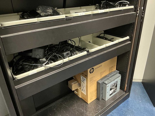 Diverse elektronica - afbeelding 22 van  23