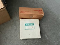 Diverse elektrotechnische onderdelen - afbeelding 9 van  19