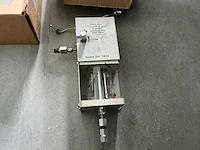Diverse elektrotechnische onderdelen - afbeelding 17 van  19