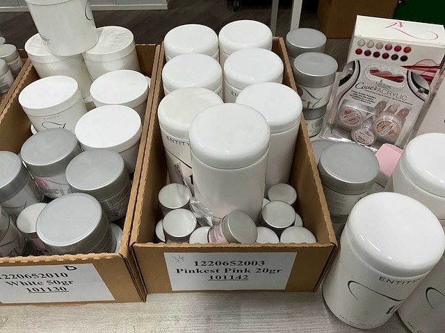 Diverse entity acrylpoeder en diversen - afbeelding 2 van  3