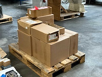 Diverse etiketten op rol en thermische inktrollen - afbeelding 4 van  8