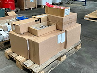 Diverse etiketten op rol en thermische inktrollen - afbeelding 3 van  7