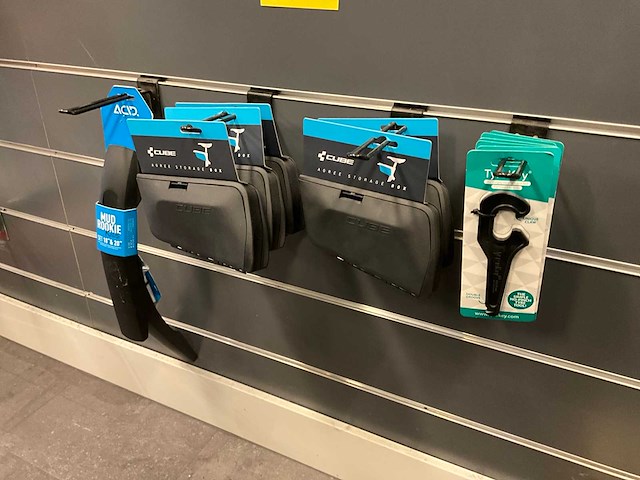 Diverse fietsonderdelen (12x) - afbeelding 1 van  2